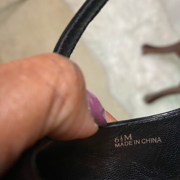 Linea Paolo T-Strap Heels size 6.5 - Picture 10 of 11